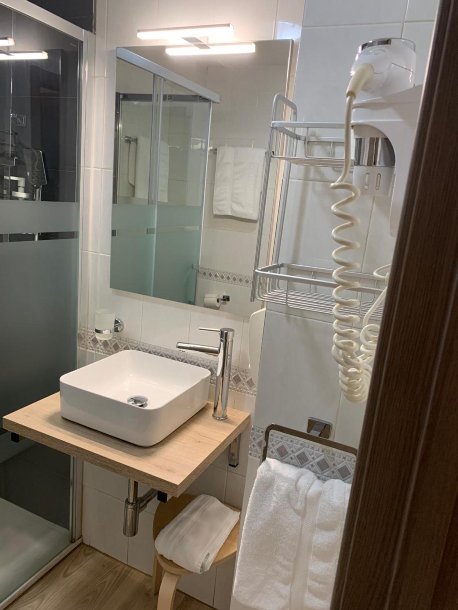 Hostal El Rocio باراغوييّوس ذي خاران المظهر الخارجي الصورة